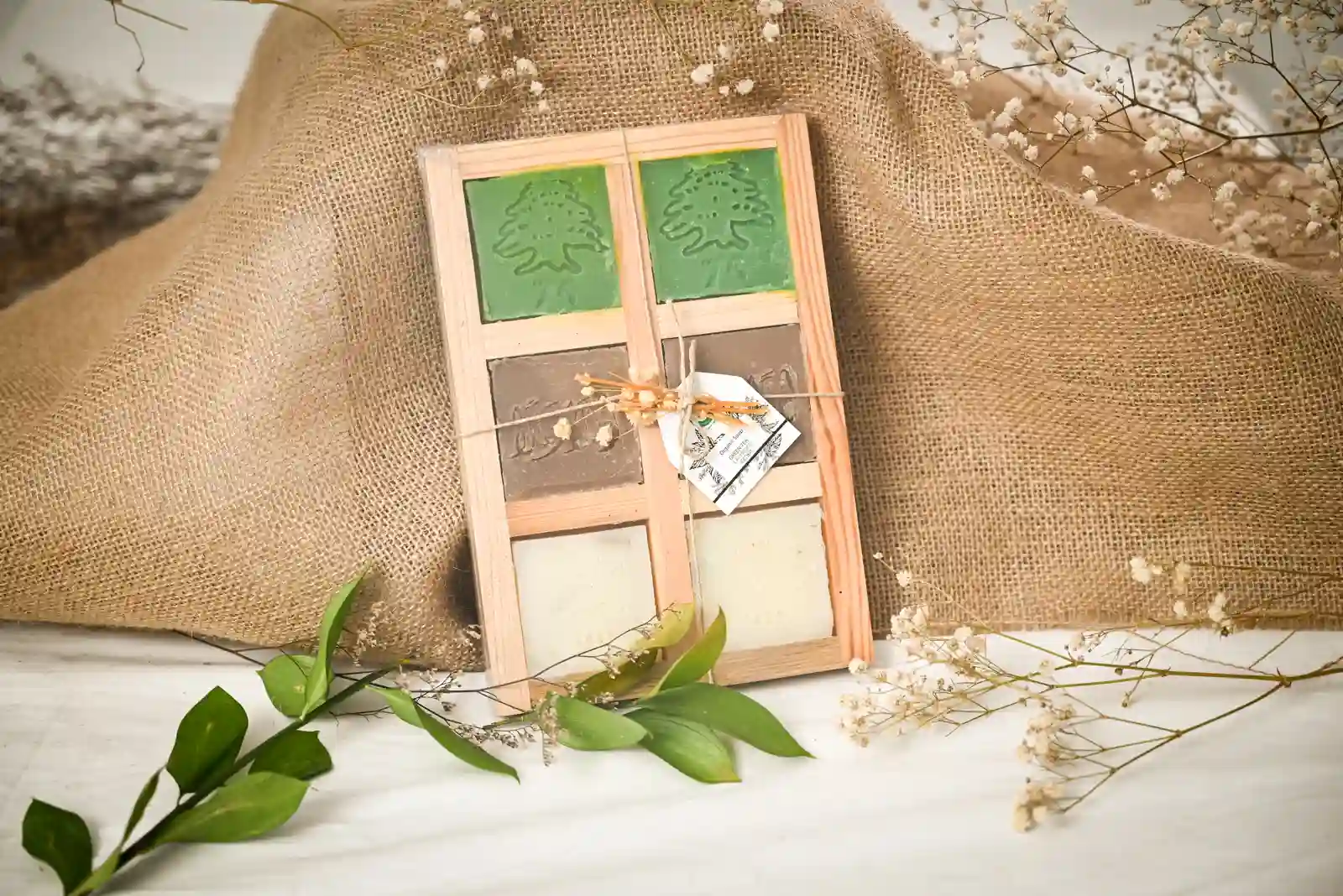 العلبة الخشبية – ستّ صابونات