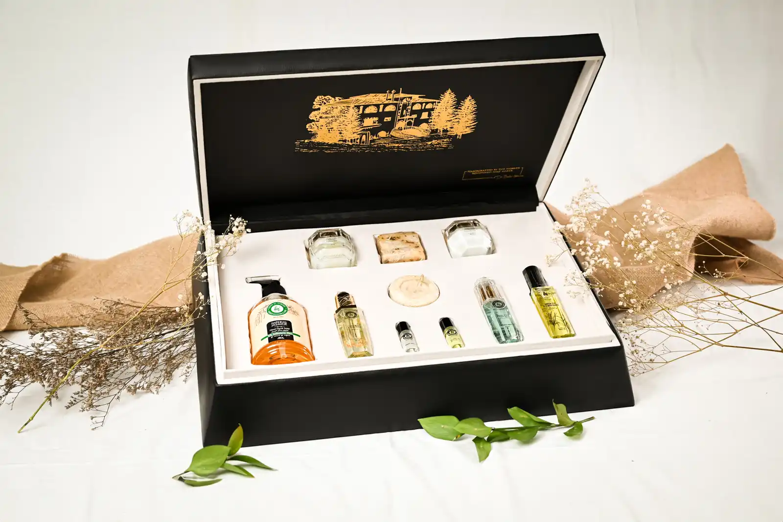 علبة الجلد الفاخرة – سوداء