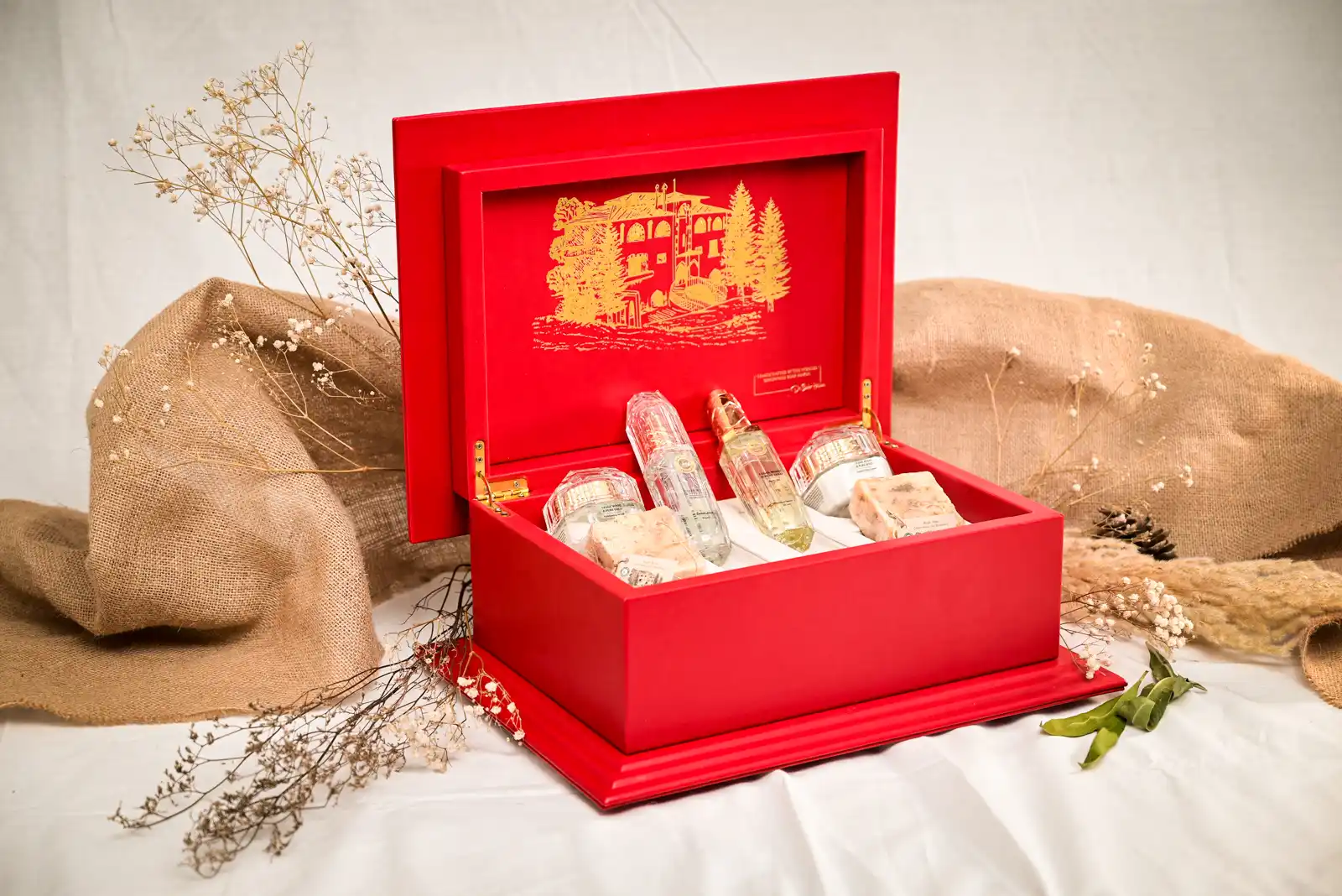 صندوق الملك تشارلز – حمراء